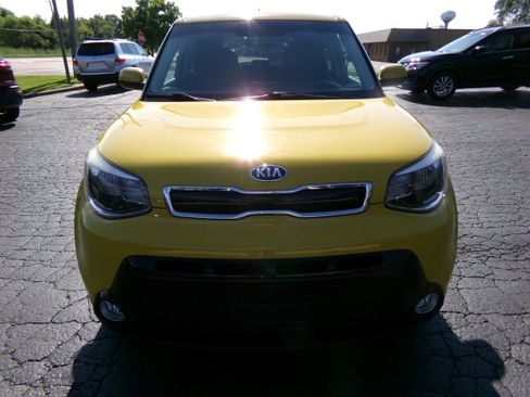 Used 2016 Kia Soul + FWD image 8