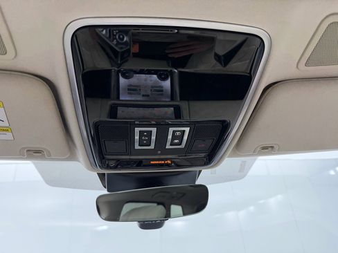 Used 2020 Land Rover Range Rover Sport HSE image 30