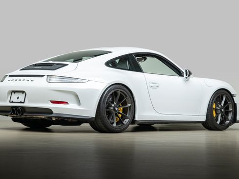 Used 2016 Porsche 911 R RWD image 60