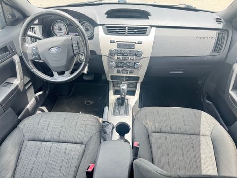 Used 2010 Ford Focus SE Coupe FWD image 21