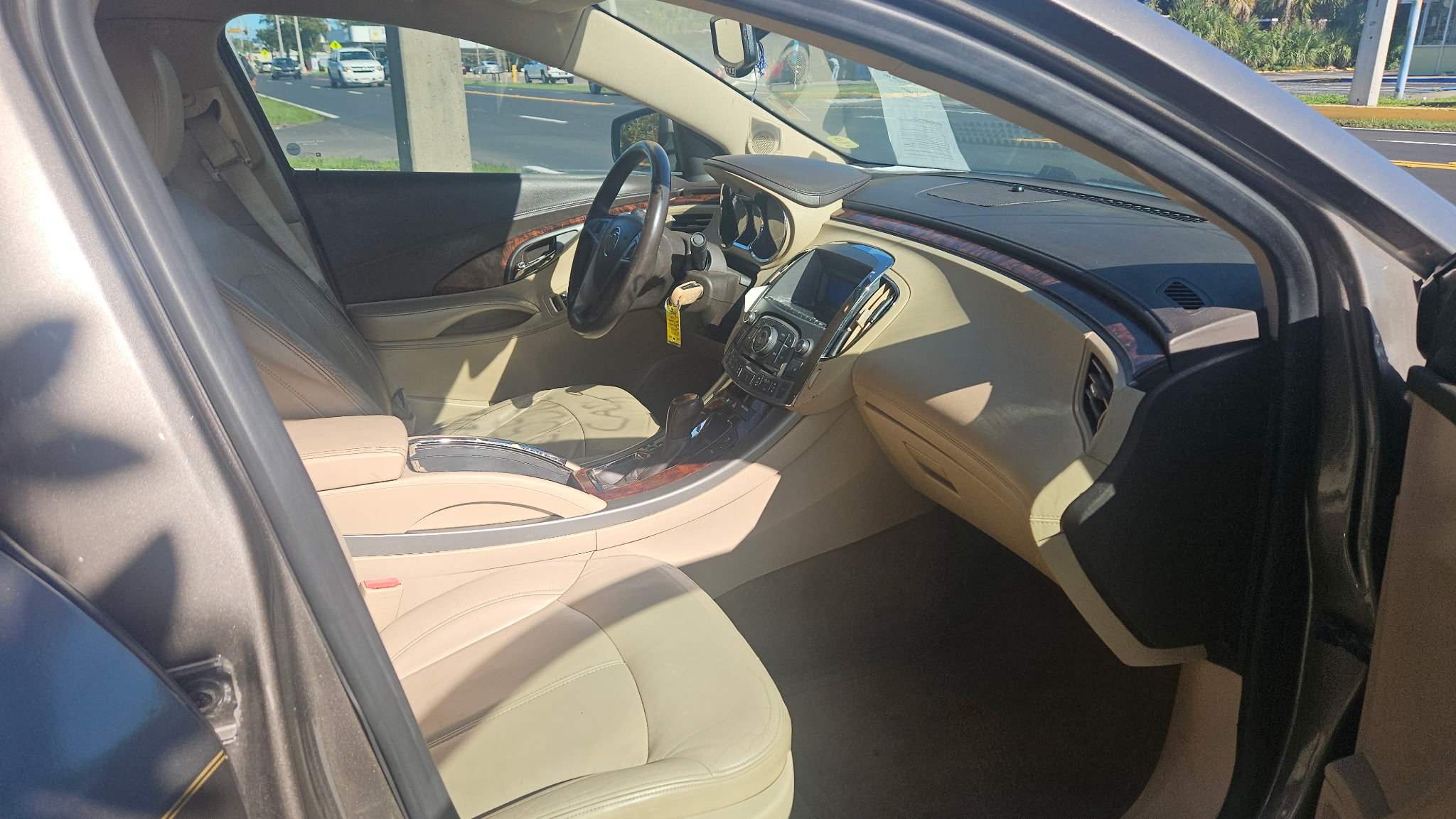 Used 2012 Buick LaCrosse Premium FWD image 2