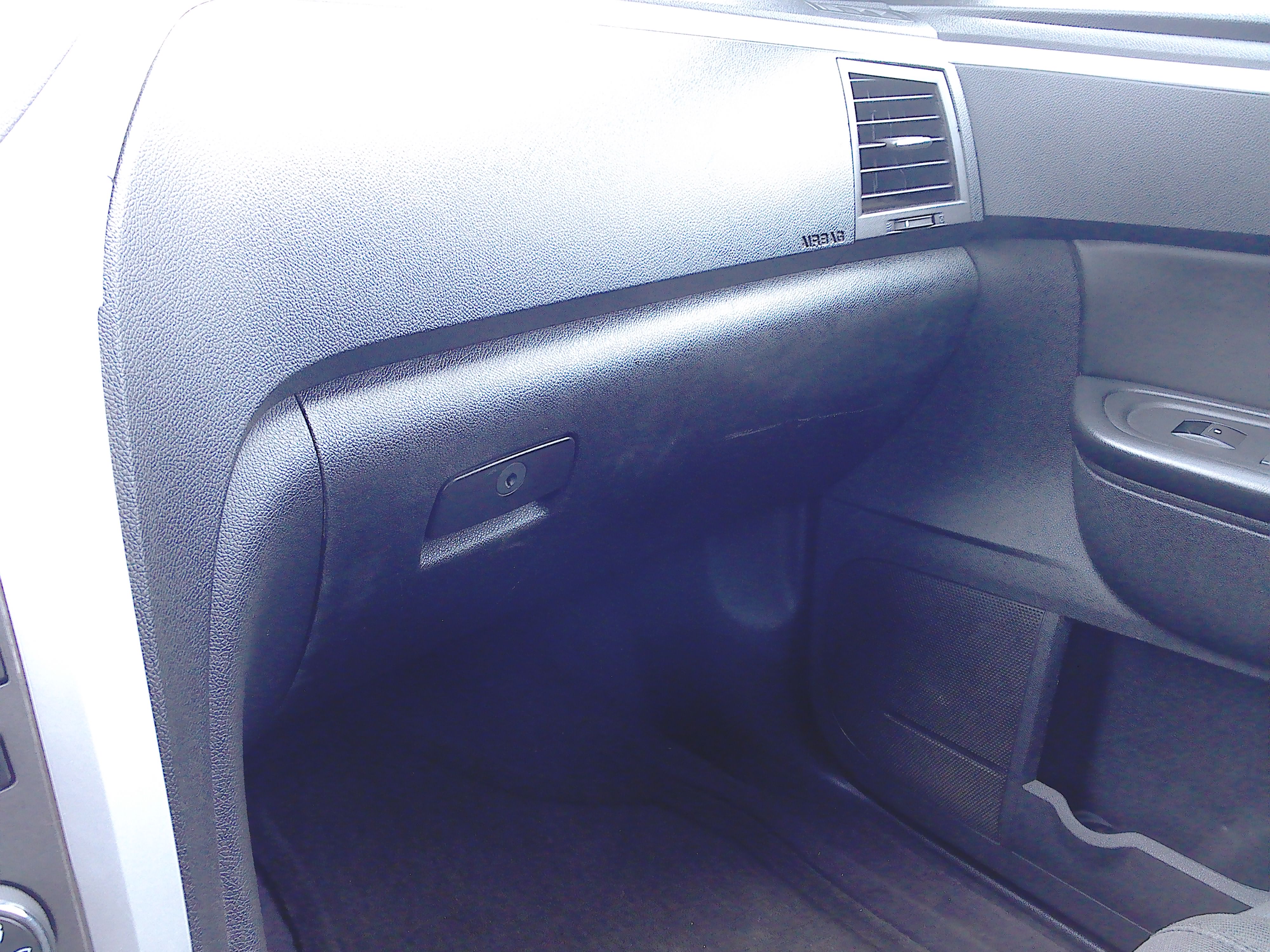 Used 2012 Chevrolet Traverse LT FWD image 17
