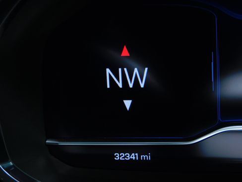 Used 2023 Chevrolet Tahoe LT image 32