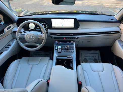 Used 2023 Hyundai Palisade Limited image 18