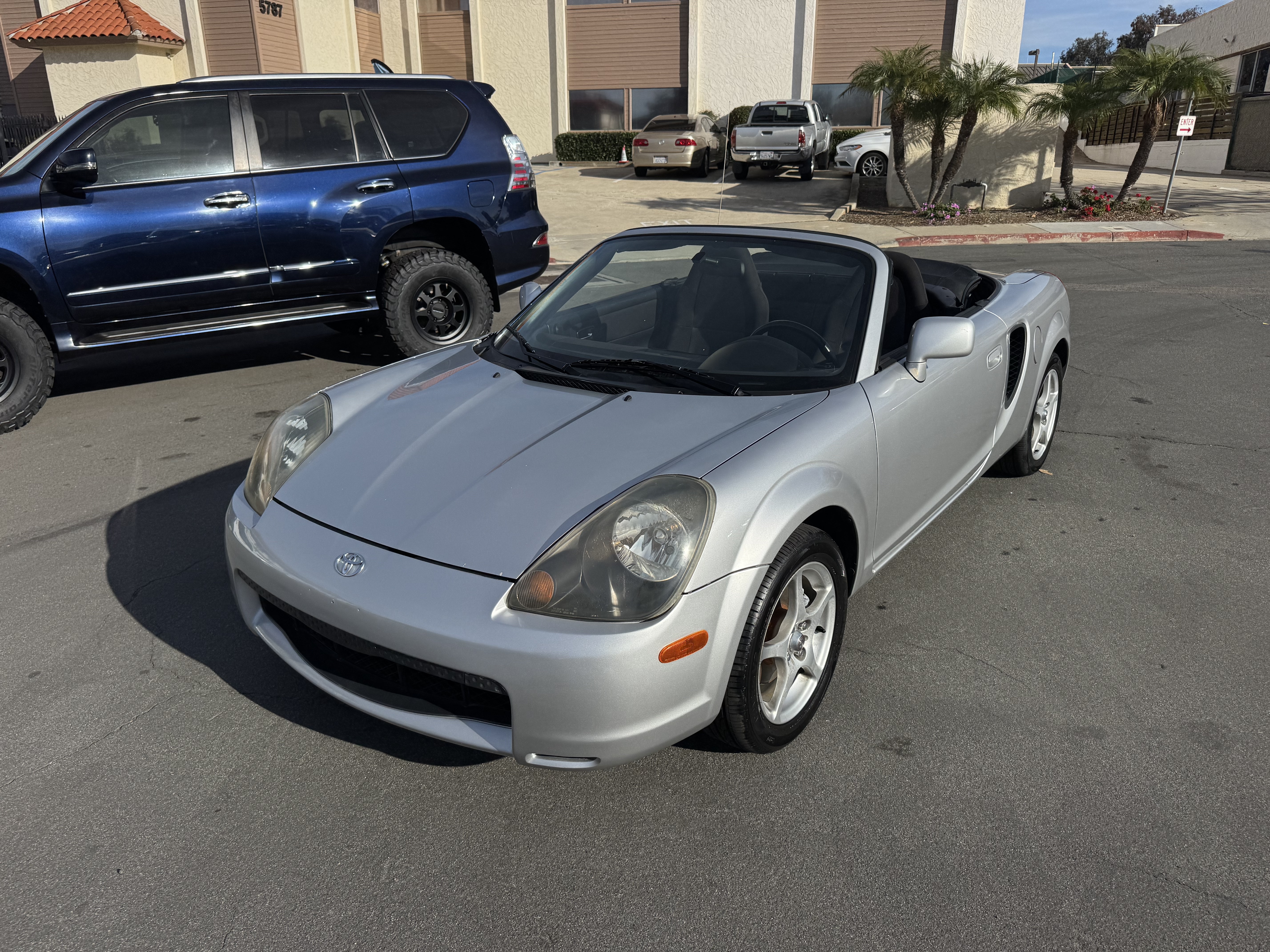 Used 2002 Toyota MR2 Spyder RWD image 4