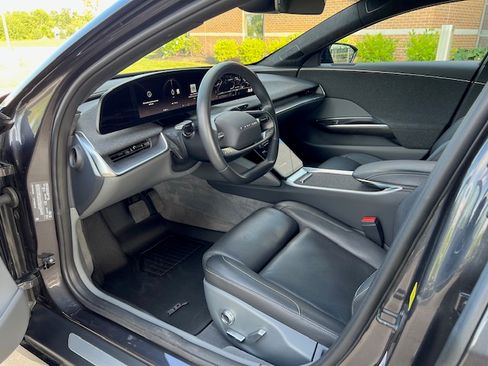 Used 2024 Lucid Air Touring AWD image 11