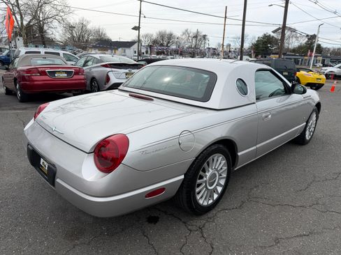 Used 2004 Ford Thunderbird image 36