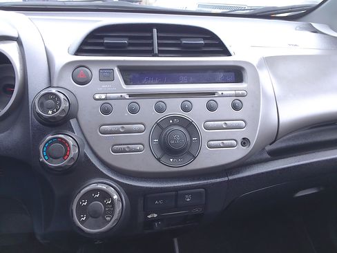 Used 2010 Honda Fit LX image 15