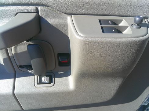 Used 2020 Chevrolet Express 3500 LT image 16