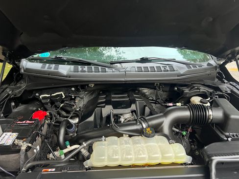 Used 2017 Ford F150 FX4 image 11