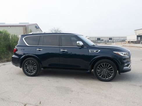 Used 2024 INFINITI QX80 image 7