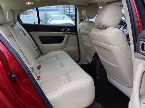 Used 2015 Lincoln MKS Elite image 15