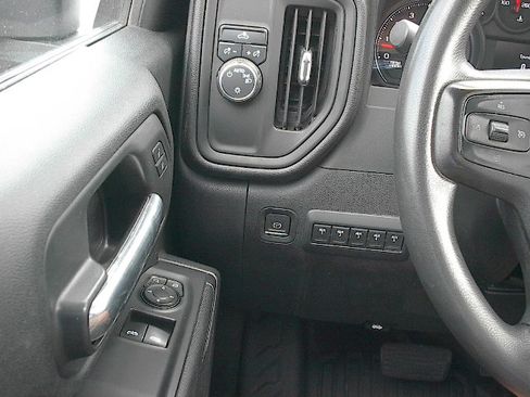 Used 2021 Chevrolet Silverado 3500 W/T image 15