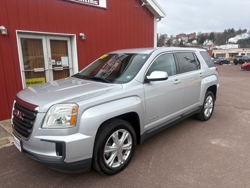 Used 2017 GMC Terrain SLE image 2