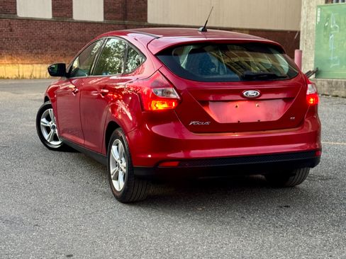 Used 2012 Ford Focus SE image 3