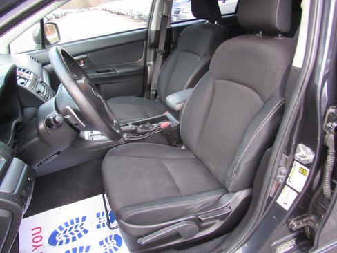 Used 2013 Subaru XV Crosstrek 2.0i Premium image 18