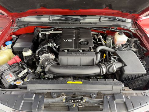 Used 2020 Nissan Frontier SV image 18