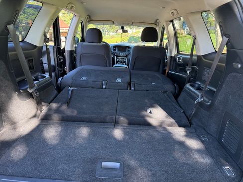 Used 2019 Nissan Pathfinder FWD image 6