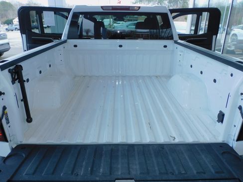 Certified 2025 GMC Sierra 1500 SLT image 16