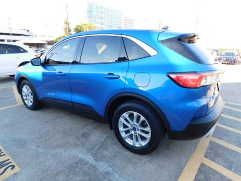 Used 2020 Ford Escape SE image 6