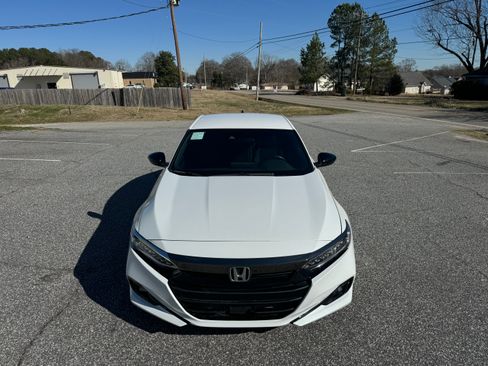 Used 2022 Honda Accord Sport image 10
