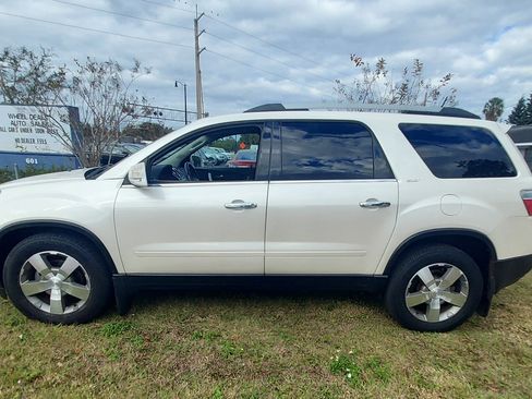 Used 2011 GMC Acadia SL image 1