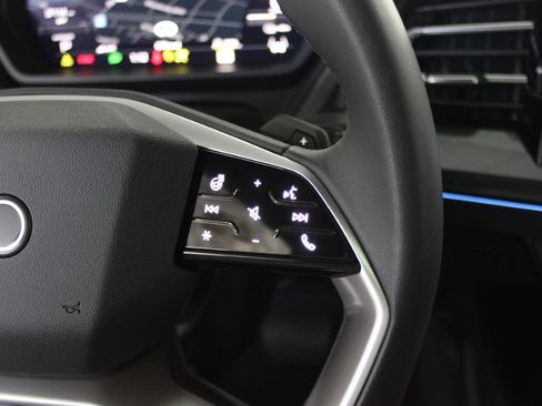 Used 2024 Audi Q4 e-tron Premium Plus image 29