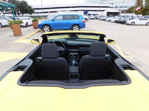 Used 2017 Chevrolet Camaro LT image 10