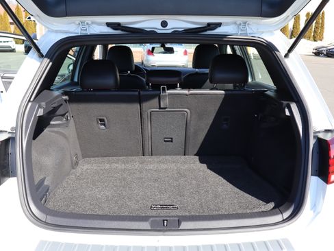 Used 2019 Volkswagen GTI SE image 33