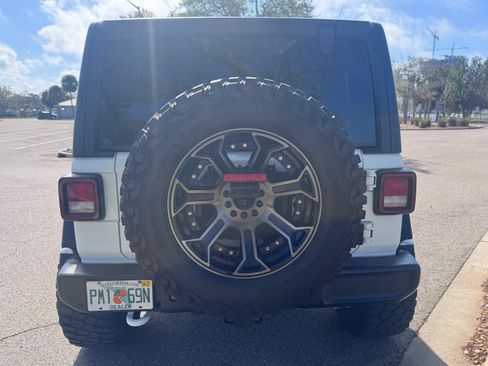 Used 2024 Jeep Wrangler 4WD Unlimited Sport image 31