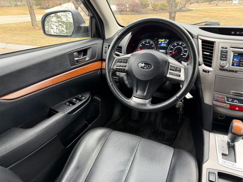 Used 2013 Subaru Outback 2.5i Limited image 43