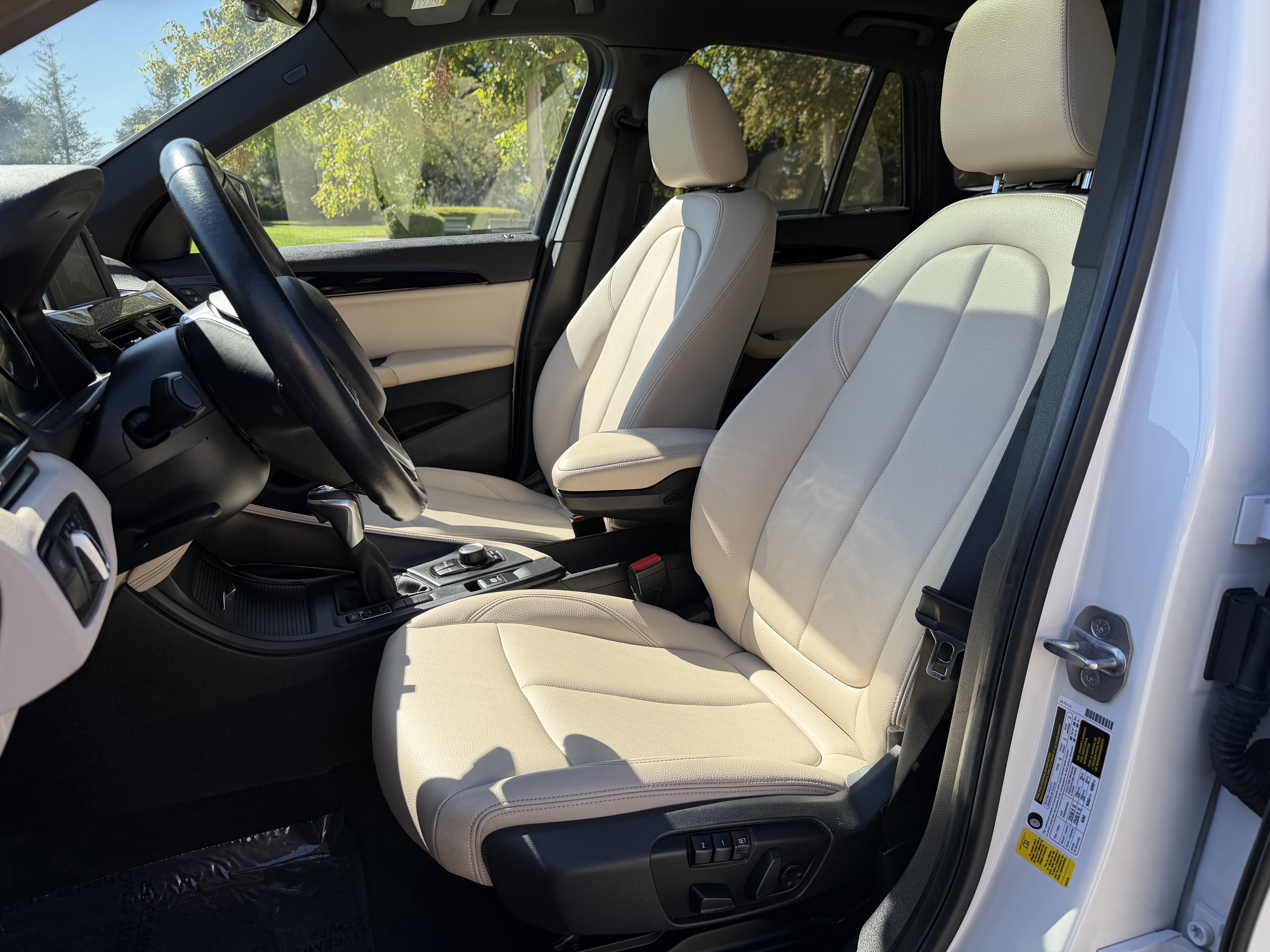 Used 2018 BMW X1 sDrive28i FWD image 3