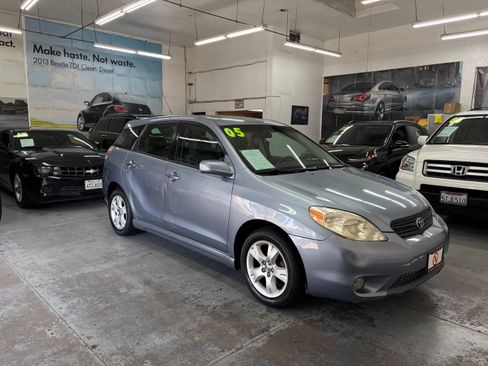 Used 2005 Toyota Matrix XR FWD image 8