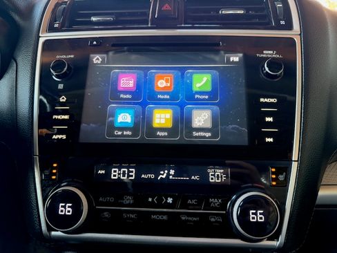 Used 2018 Subaru Outback 2.5i Premium image 11