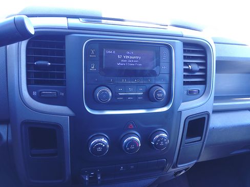 Used 2013 RAM 1500 2WD Crew Cab Express image 15