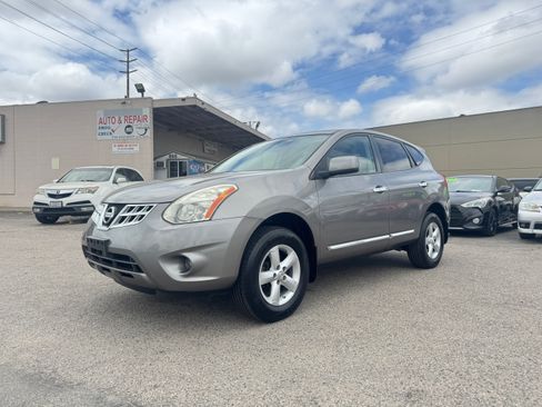 Used 2013 Nissan Rogue AWD image 3