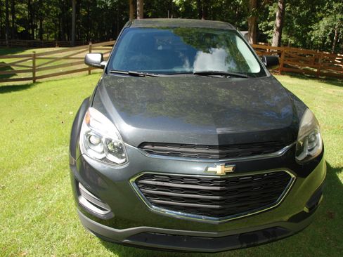 Used 2017 Chevrolet Equinox LS image 7