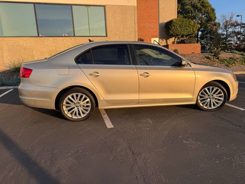 Used 2013 Volkswagen Jetta 2.5 image 4