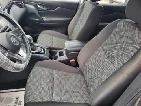 Used 2022 Nissan Rogue Sport SV image 11