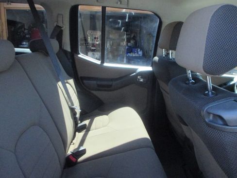 Used 2006 Nissan Xterra 4WD S image 12