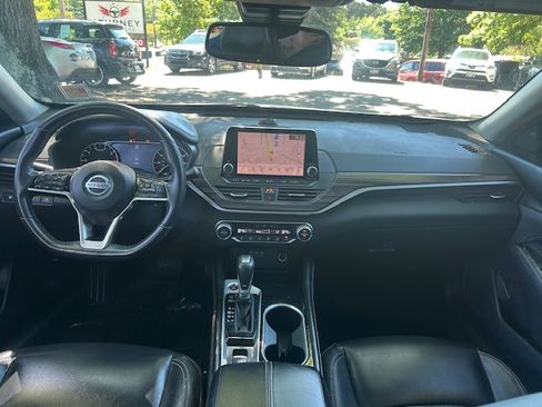 Used 2020 Nissan Altima 2.5 SL FWD image 22
