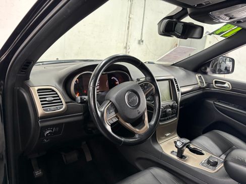 Used 2014 Jeep Grand Cherokee 4WD Limited image 12