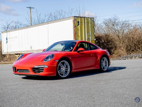 Used 2013 Porsche 911 Carrera image 2