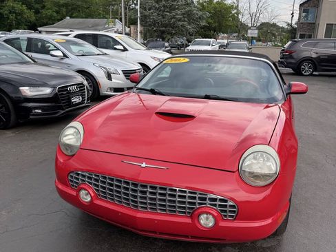 Used 2002 Ford Thunderbird Deluxe RWD image 3