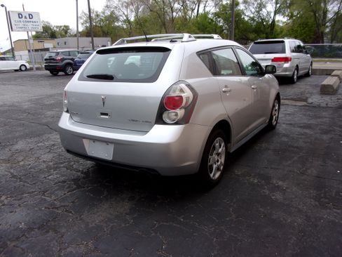 Used 2009 Pontiac Vibe AWD/4WD image 4