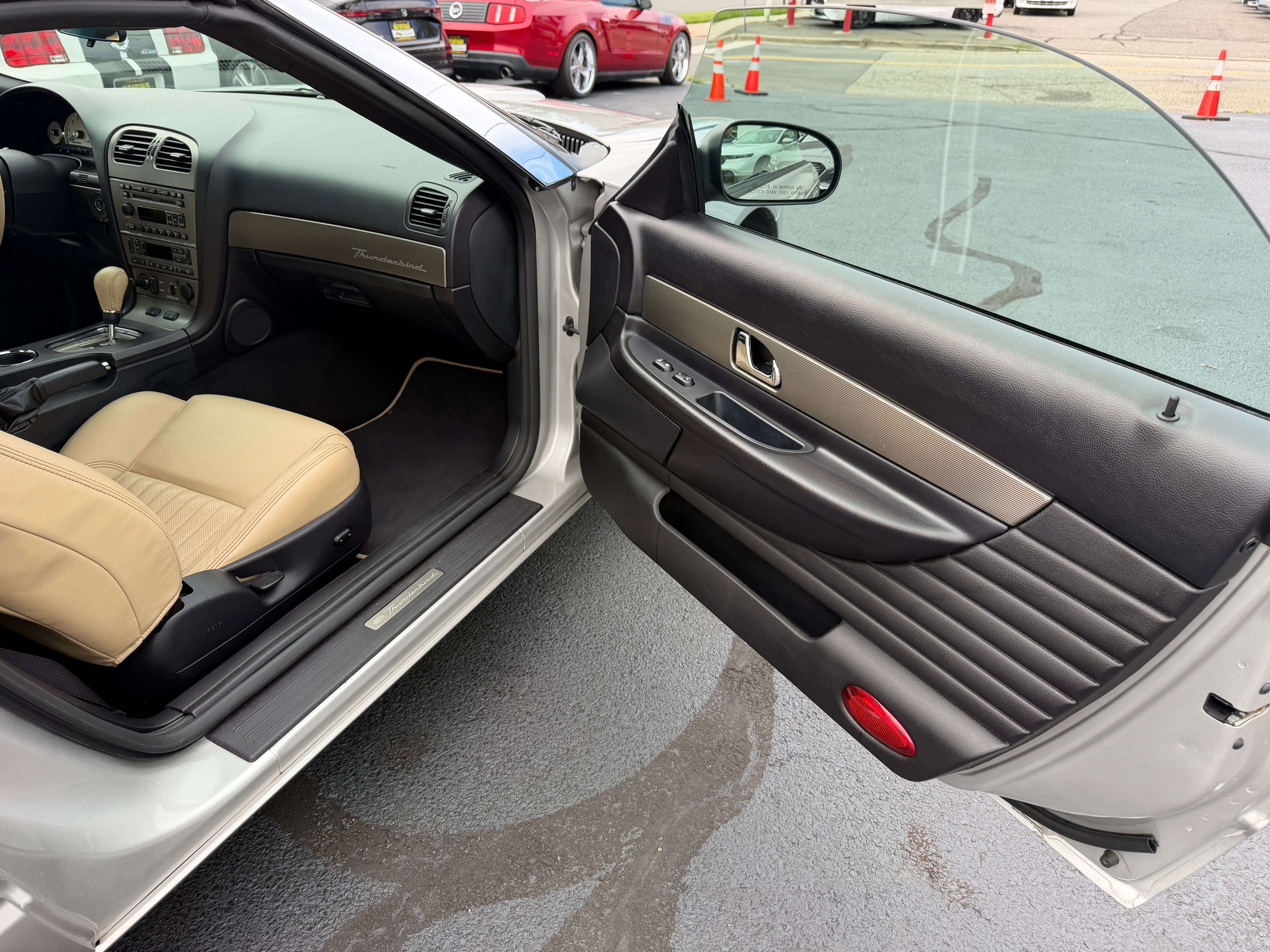 Used 2004 Ford Thunderbird UNAVAIL RWD image 15