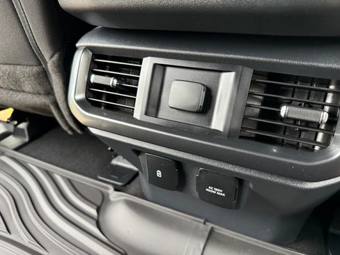 Used 2023 Ford F150 4x4 SuperCrew image 24