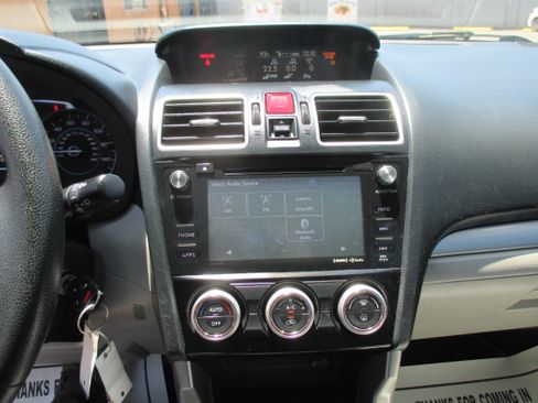 Used 2018 Subaru Forester 2.5i Premium AWD/4WD image 5