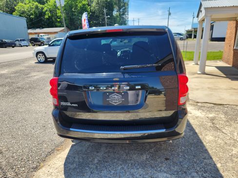 Used 2016 Dodge Grand Caravan Sport FWD image 8
