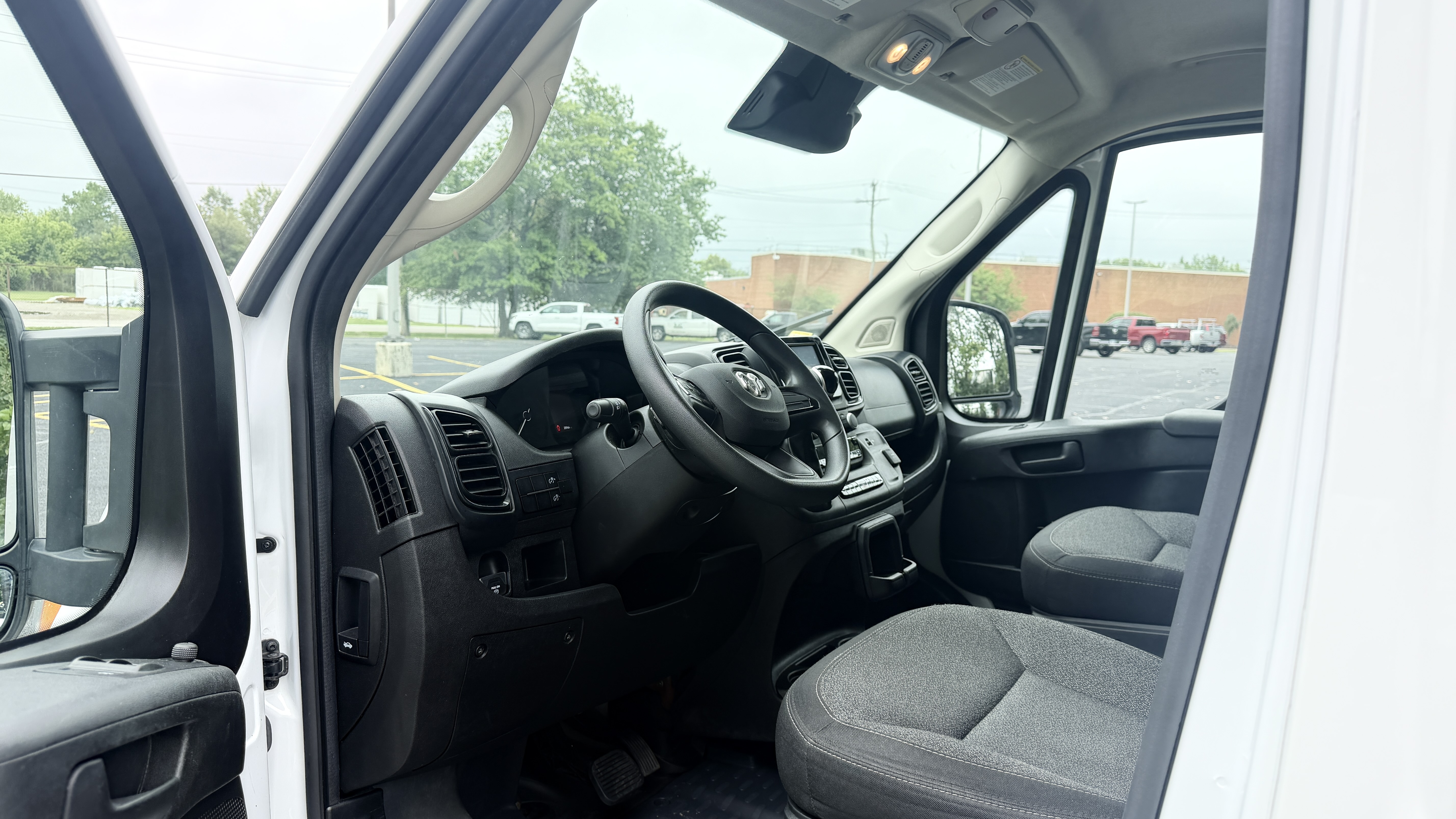 Used 2023 RAM ProMaster 2500 159 High Roof FWD image 10